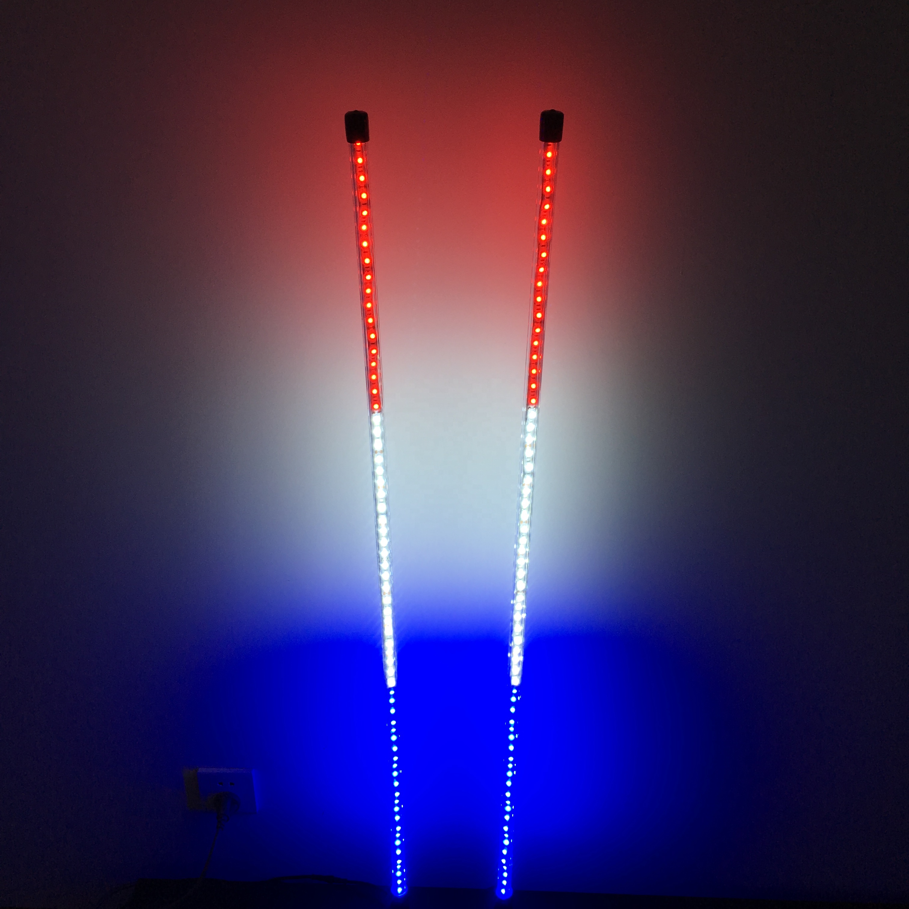 Bandera de pértigas LED Patriot de color rojo/blanco/azul NWH-RWB 